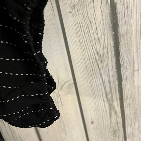 NWT Adrianna Papell long Sleeve Black and White Pinstripe Blouse Size L - Picture 8 of 11